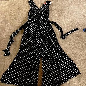 Kate spade size 6 short sleeve romper with wide legs